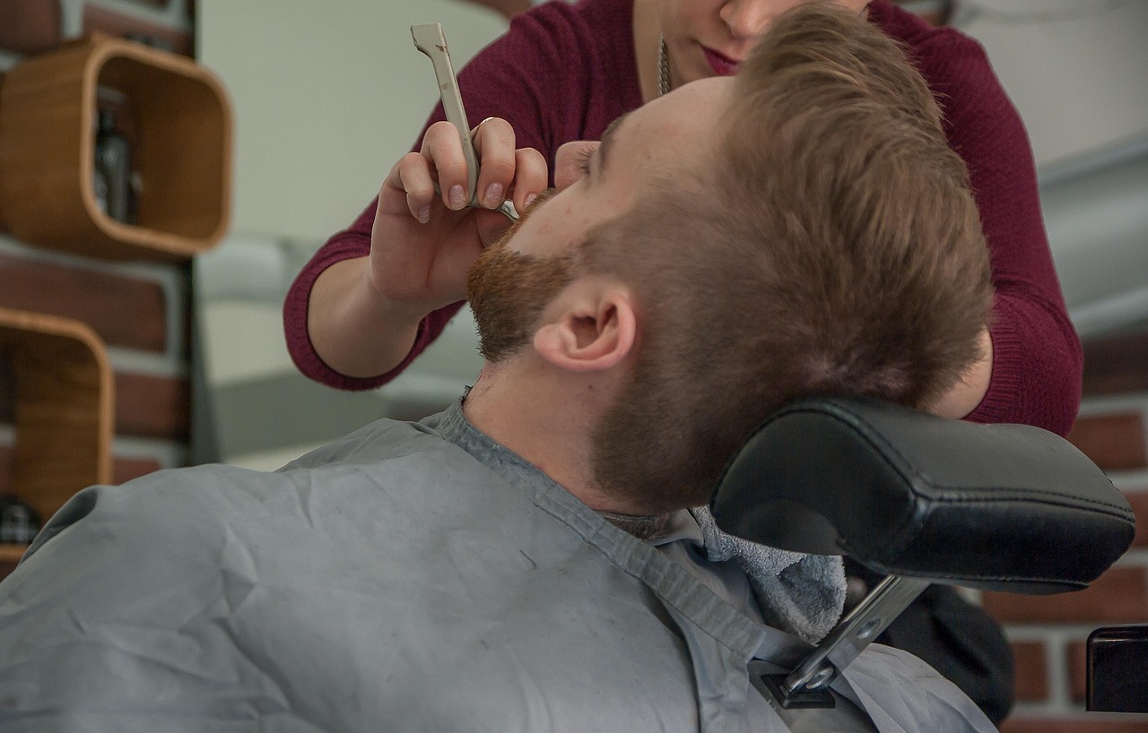 Le rôle du barbier dans la communauté de Longueuil